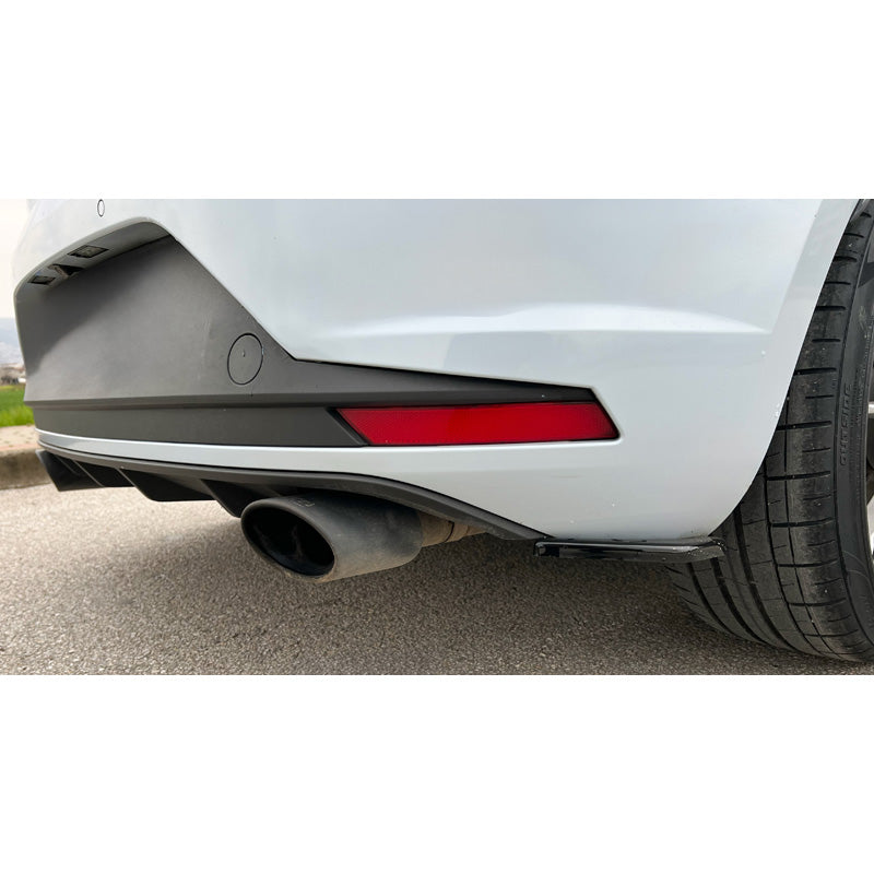 Oneway Heckschürzenansätze (Seitenteile) passend für Seat Leon (5F) HB FR/Cupra 2013-2020 - Schwarz glänzend