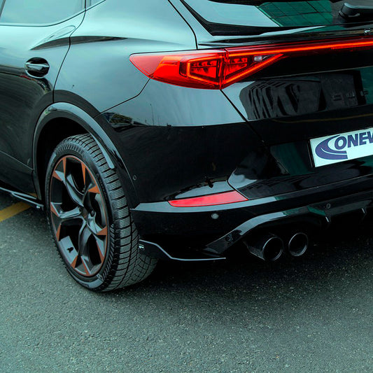Oneway Heckschürzenansätze (Seitenteile) passend für Cupra Formentor 2020-2024 & Facelift 2024- - Version 2 - Schwarz glän...