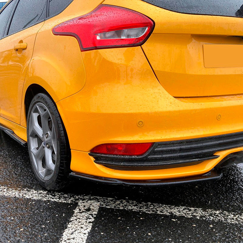 Oneway Heckschürzenansätze (Seitenteile) passend für Ford Focus ST MK3 Facelift 2015-2018 - Schwarz glänzend