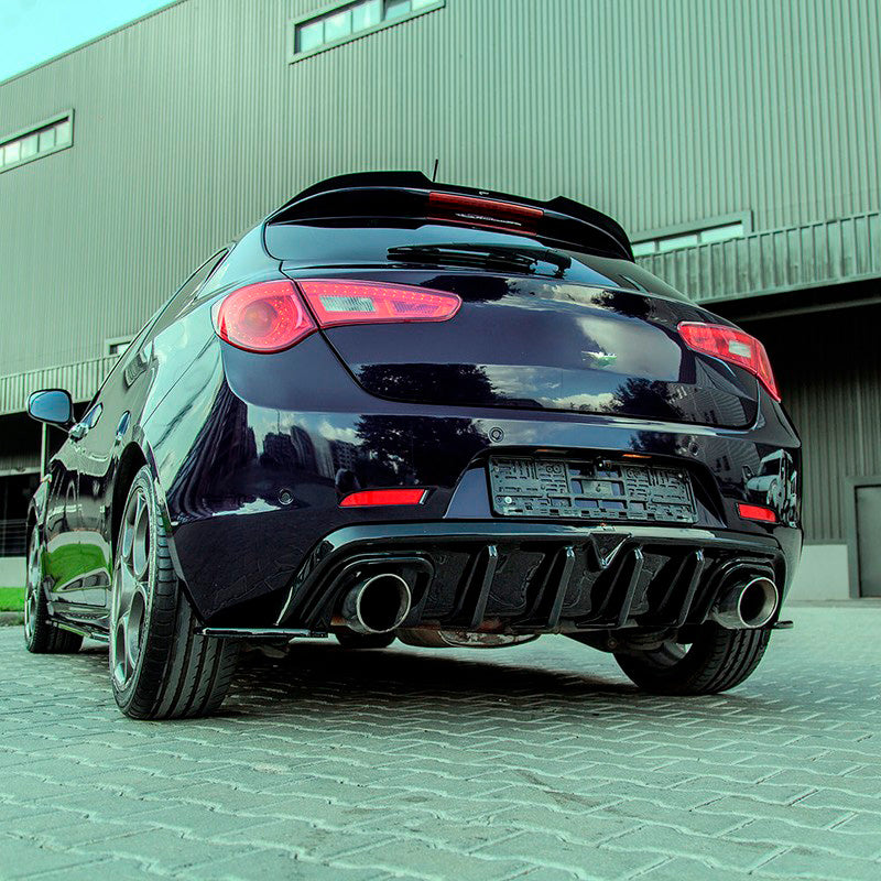 Oneway Heckschürzenansätze (Seitenteile) passend für Alfa Romeo Giulietta 2010-2020 - Schwarz glänzend