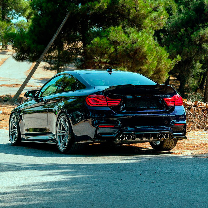 Oneway Heckschürzenansätze (Seitenteile) passend für BMW M4 F82 2014-2021 - Schwarz glänzend
