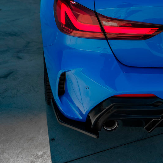 Oneway Heckschürzenansätze (Seitenteile) passend für BMW 1er F40 M-Pack/M135i 2019- - Schwarz glänzend