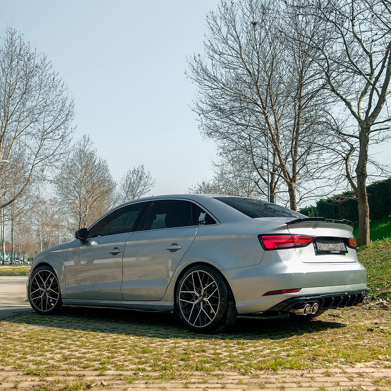 Oneway Heckschürzenansätze (Seitenteile) passend für Audi A3 (8V) Limousine Facelift 2016-2020 - Schwarz glänzend