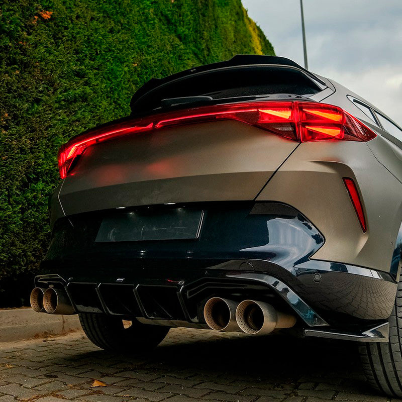 Oneway Heckschürzenansätze (Seitenteile) passend für Cupra Formentor 2020-2024 & Facelift 2024- - Version 3 - Schwarz glän...