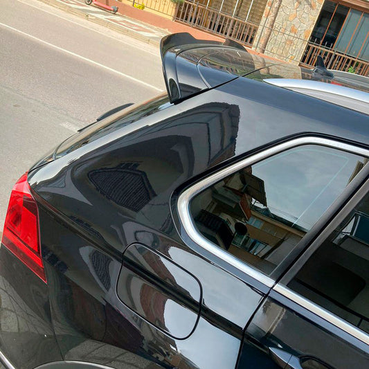 Oneway Dachspoiler (Cap) passend für Volkswagen Tiguan II R-Line 2016-2020 - Version 2 - Schwarz glänzend