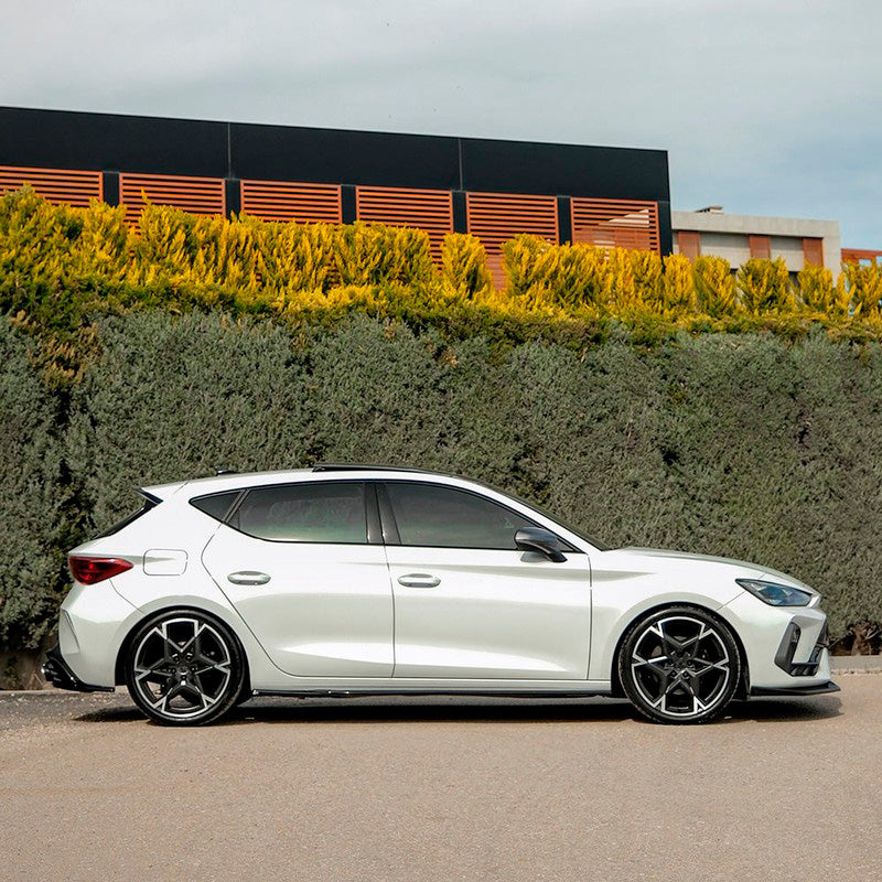 Oneway Satz Seitenschweller passend für Seat Leon IV HB/ST FR & Cupra Leon HB/ST 2020- - Schwarz glänzend