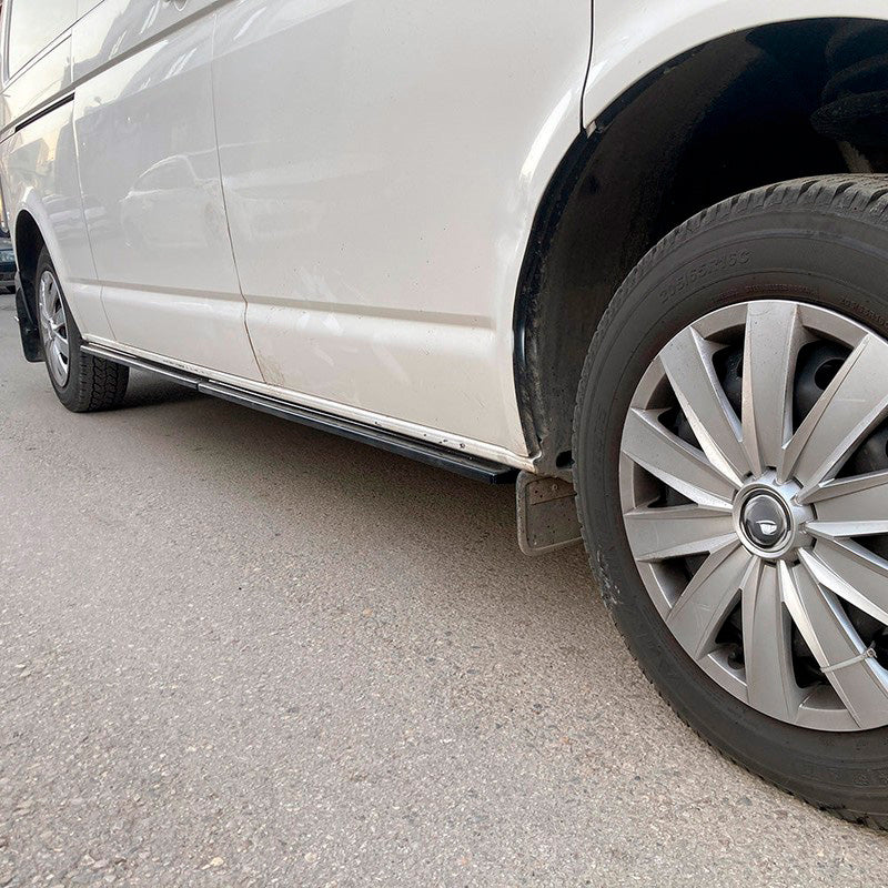 Oneway Satz Seitenschweller passend für Volkswagen Transporter T6.1 2020-2022 (Kurzer Radstand)- Schwarz glänzend