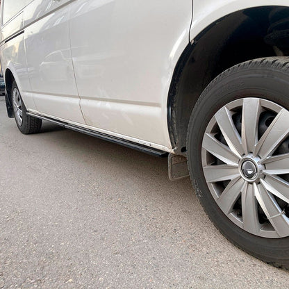 Oneway Satz Seitenschweller passend für Volkswagen Transporter T6.1 2020-2022 (Kurzer Radstand)- Schwarz glänzend
