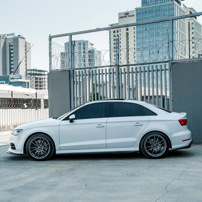 Oneway Satz Seitenschweller passend für Audi S3 8V/8V Facelift Limousine/Cabrio 2013-2020 - Schwarz glänzend