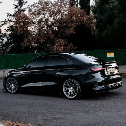 Oneway Satz Seitenschweller passend für Audi A3 (8Y) Limousine/Sportback 2020-2024 exkl. S-Line/S3/RS3 - Schwarz glänzend