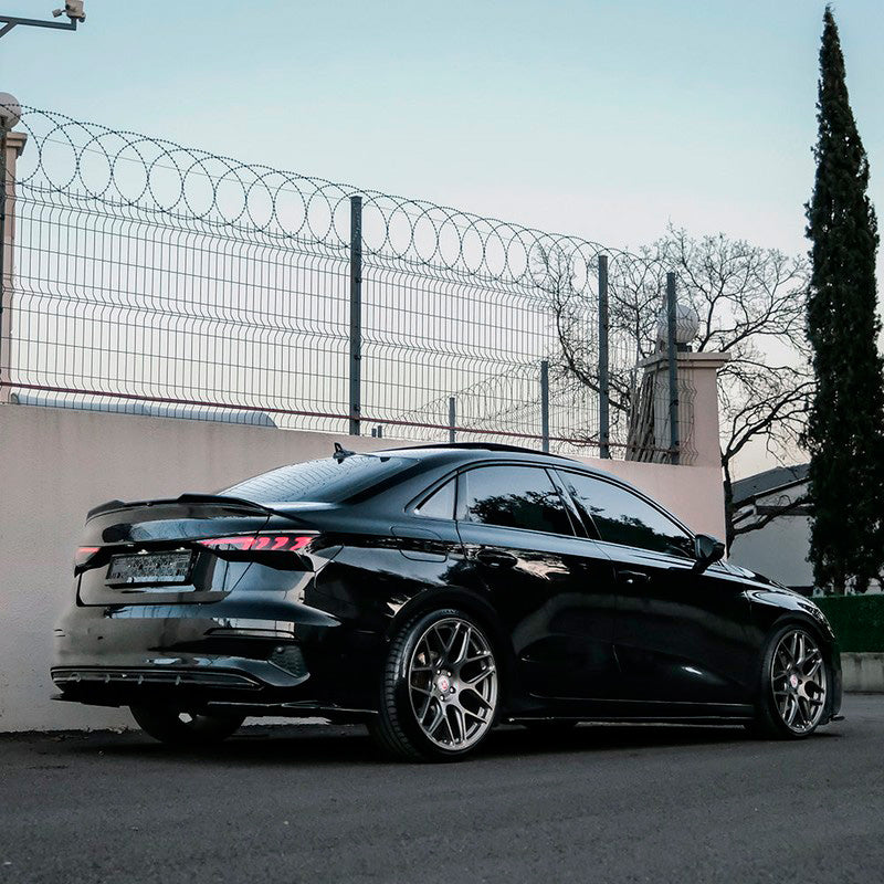 Oneway Satz Seitenschweller passend für Audi A3 (8Y) Limousine/Sportback 2020-2024 exkl. S-Line/S3/RS3 - Schwarz glänzend