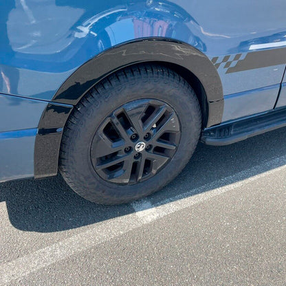 Oneway Satz Radlaufleisten passend für Renault Trafic 2014- & Opel Vivaro 2014-2018 (Langer Radstand) - Schwarz glänzend