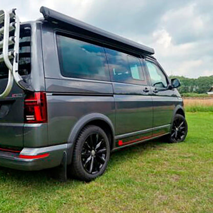 Oneway Satz Radlaufleisten passend für Volkswagen Transporter T6.1 2020-2022 (Kurzer Radstand) - Mattschwarz