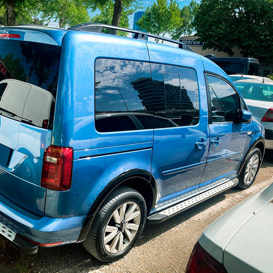 Oneway Satz Radlaufleisten passend für Volkswagen Caddy MK4 2015-2020 (Kurzer Radstand) - Schwarz glänzend
