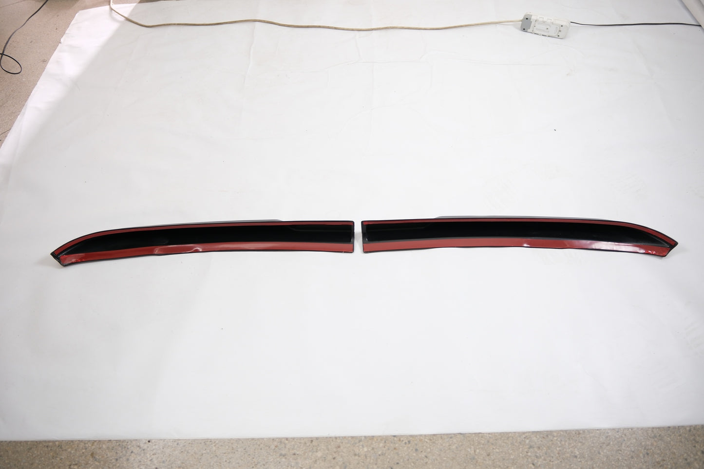 Spoiler passend für VW Transporter T7 2024+ / FORD Transit Custom Mk2 2023+ Hochglanz Schwarz