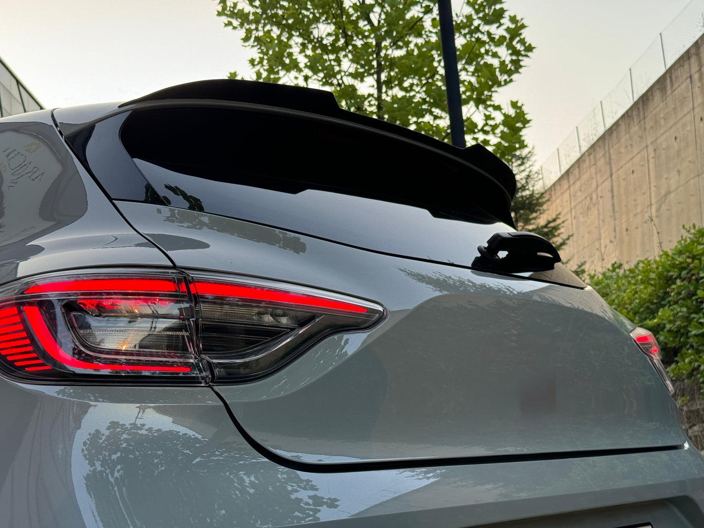 Dachspoiler passend für RENAULT Clio Mk6 2024+ Hochglanz Schwarz