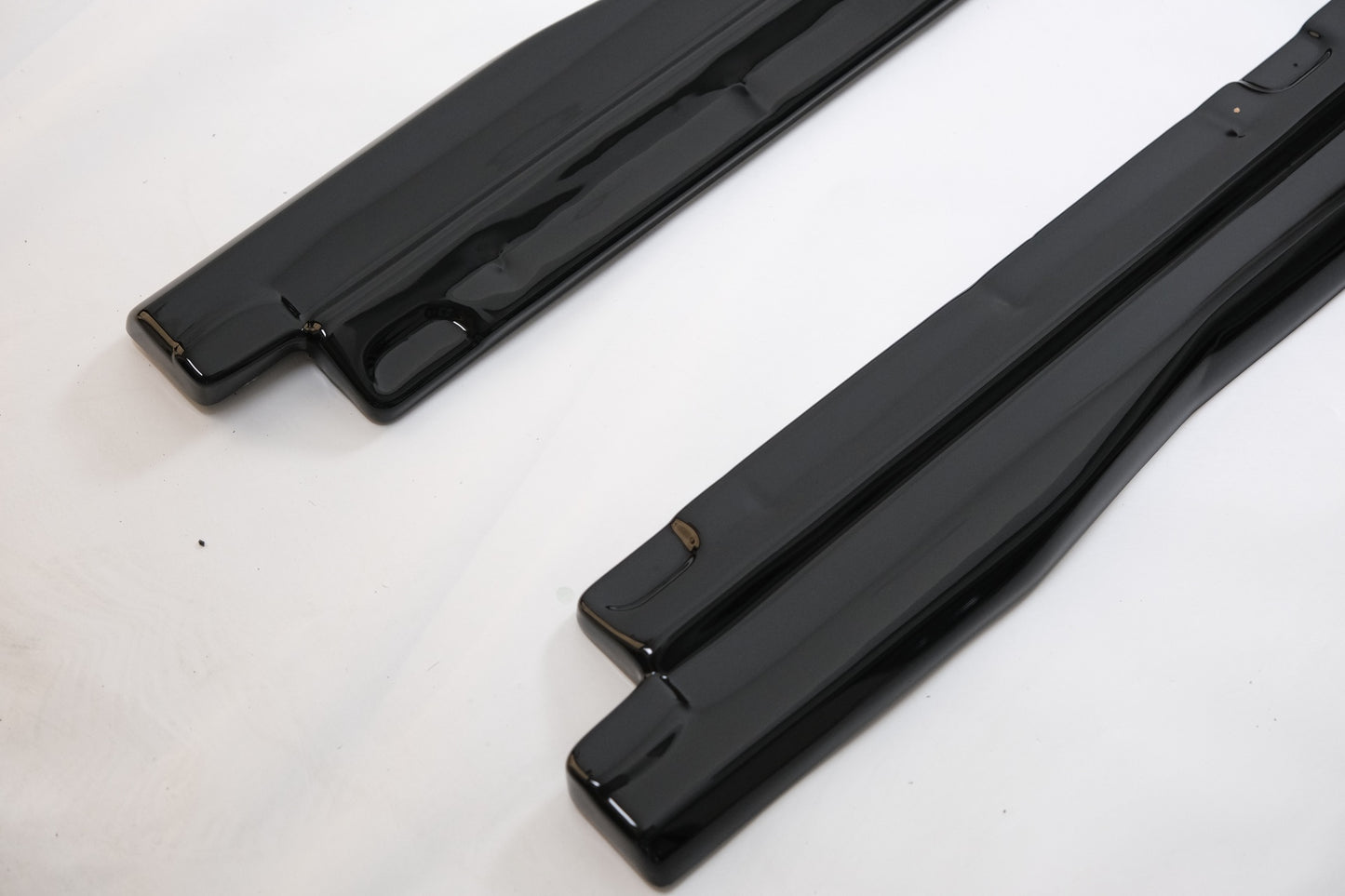 Seitenschweller passend für VW Volkswagen Tayron Standard/R-Line Mk1 2025+ Hochglanz Schwarz