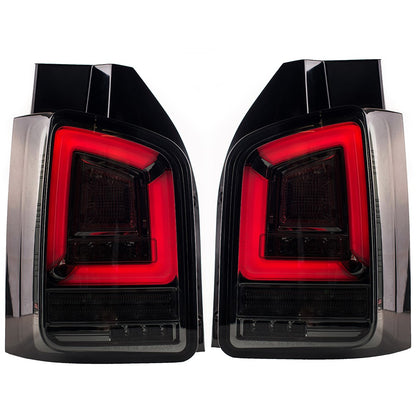 Dynamische LED Rauch Rücklichter passend für VW Transporter T5 2010-2015