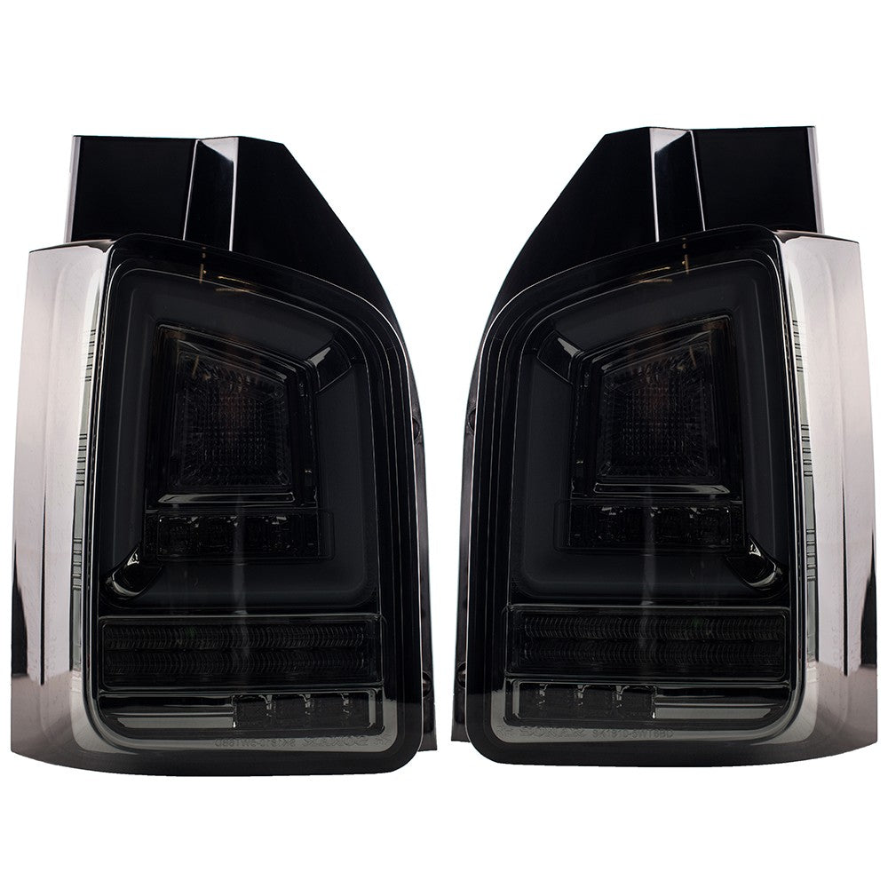 Dynamische LED Rauch Rücklichter passend für VW Transporter T5 2010-2015