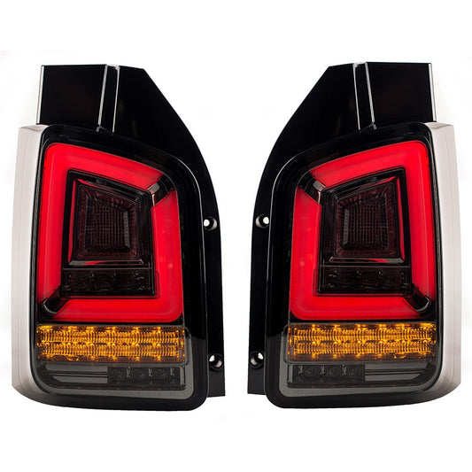 Dynamische LED Rauch Rücklichter passend für VW Transporter T5 2003-2010