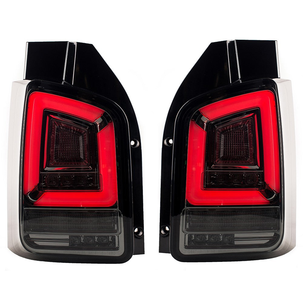 Dynamische LED Rauch Rücklichter passend für VW Transporter T5 2003-2010