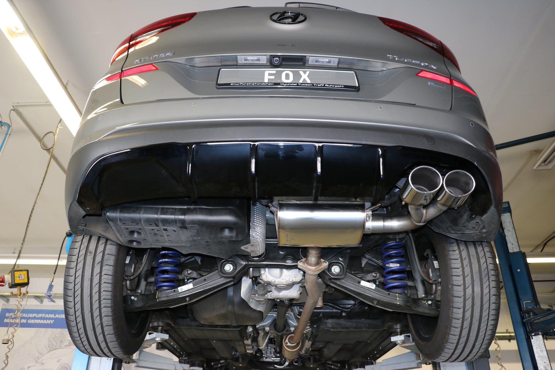 Hyundai Tucson TLE Diesel 4x4 mit AdBlue Endschalldämpfer Ausgang rechts - 2x115x85 Typ 44 rechts