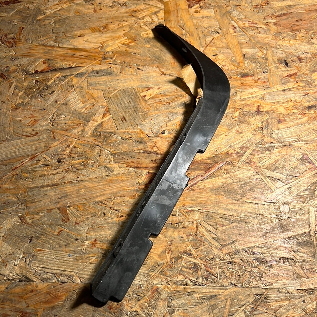 Original GM Opel Leiste Frontbelch vorne links unten Corsa Á