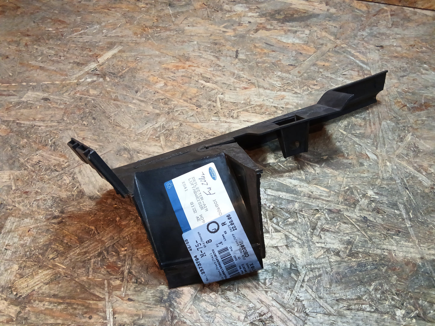 Ford Focus 98-05 Luftabweiser Original Ford NEU