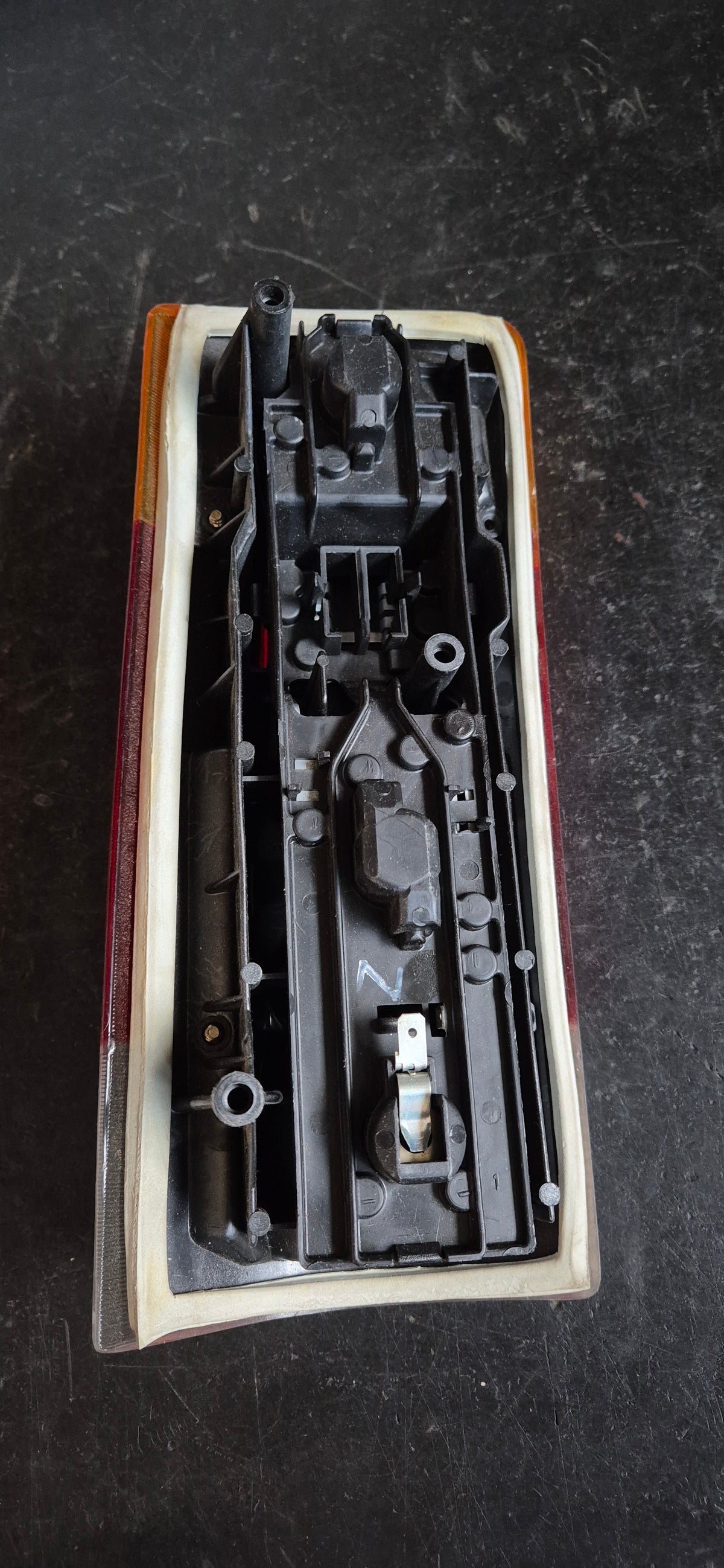Rückleuchte rechts Rekord, Caravan Lampenträger Original GM Neu