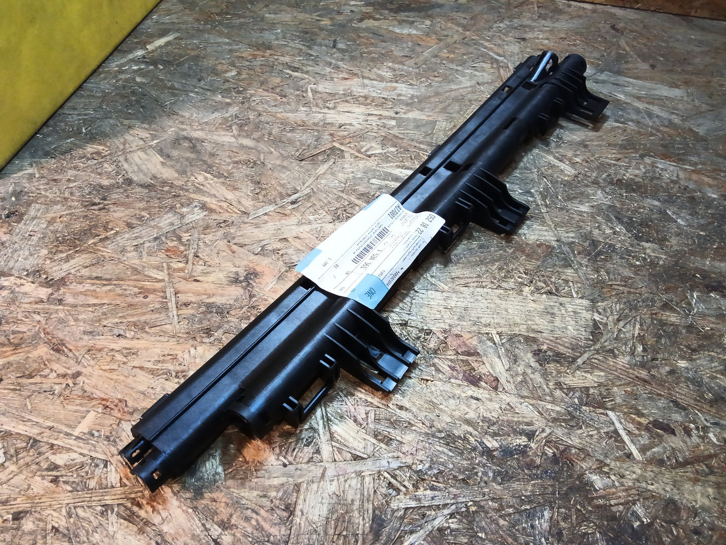 BMW E81,E82,E85,E86,E87,E88,E90,E91,E92,E93 Kabelkanal Unterteil original BMW NEU