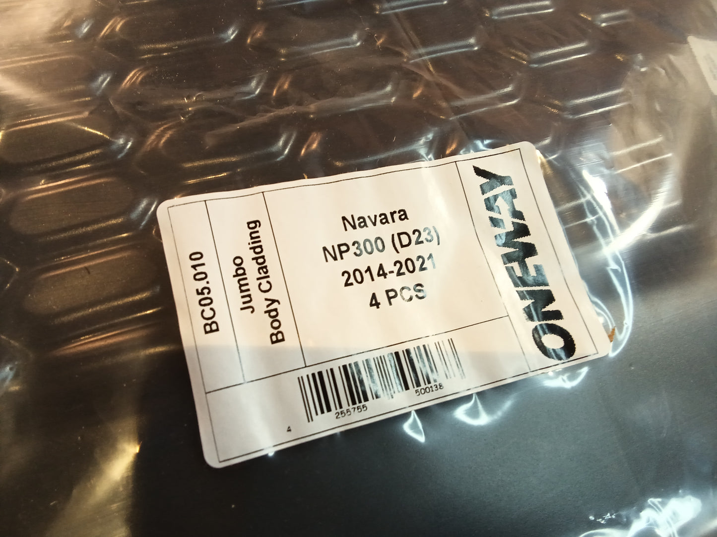 Oneway Karosserieverkleidung passend für Nissan Navara NP300 (D23) 2014-2021 (Jumbo) - Mattschwarz