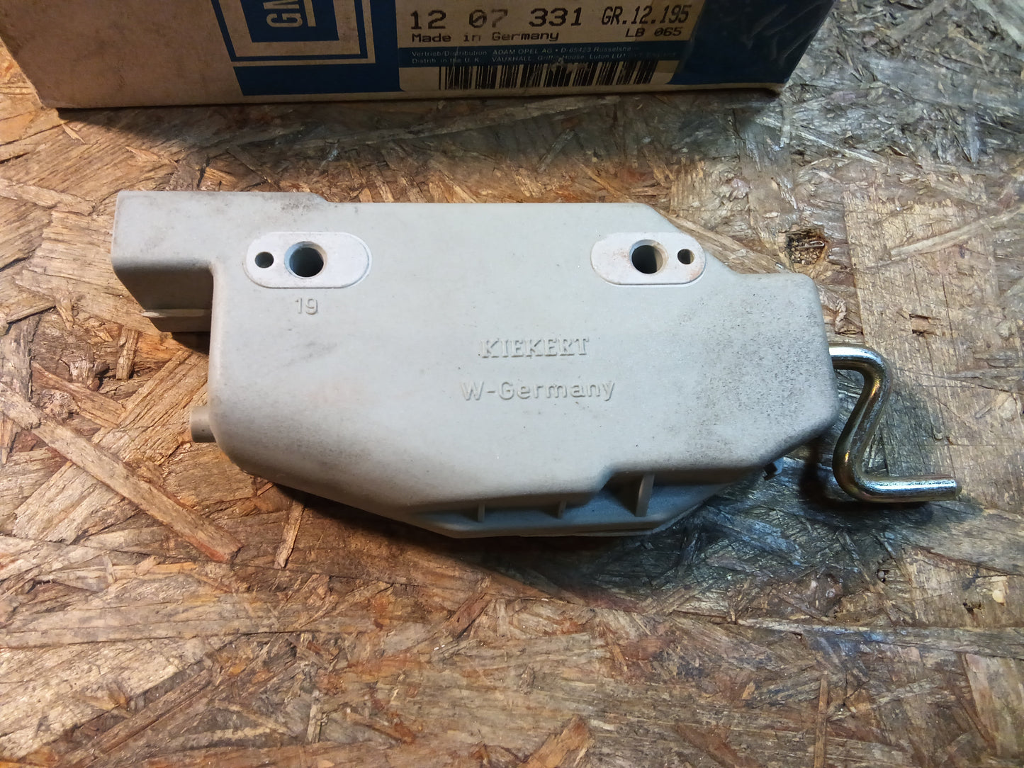 Astra F Heckklappenmotor original GM NEU