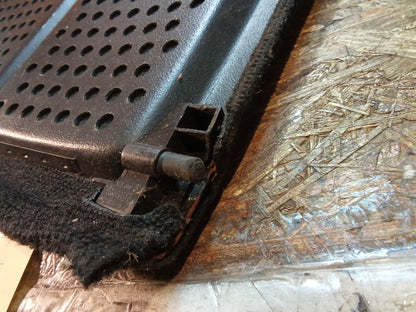 VW Golf 2 Hutablage schwarz (an den Seiten ganz leicht gebrochen) original VW GEBRAUCHT
