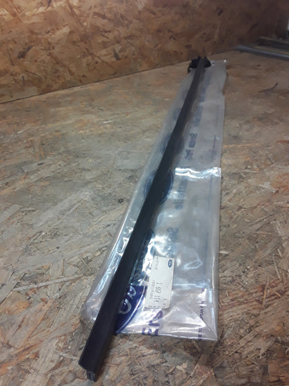 Ford Escort Bj 90-95/ Orion Bj 90-95 Abdichtung Fensterschacht links original Ford NEU