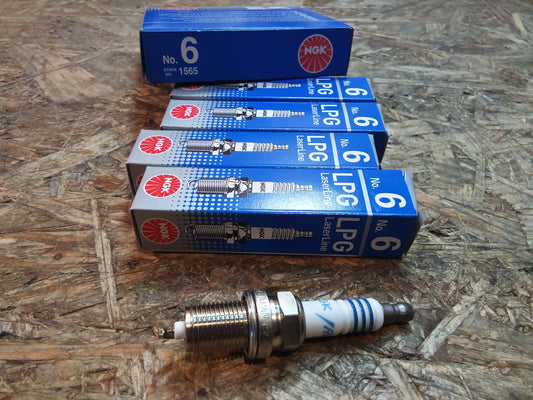 Alfa Romeo Audi BMW Satz Zündkerzen original NGK NEU