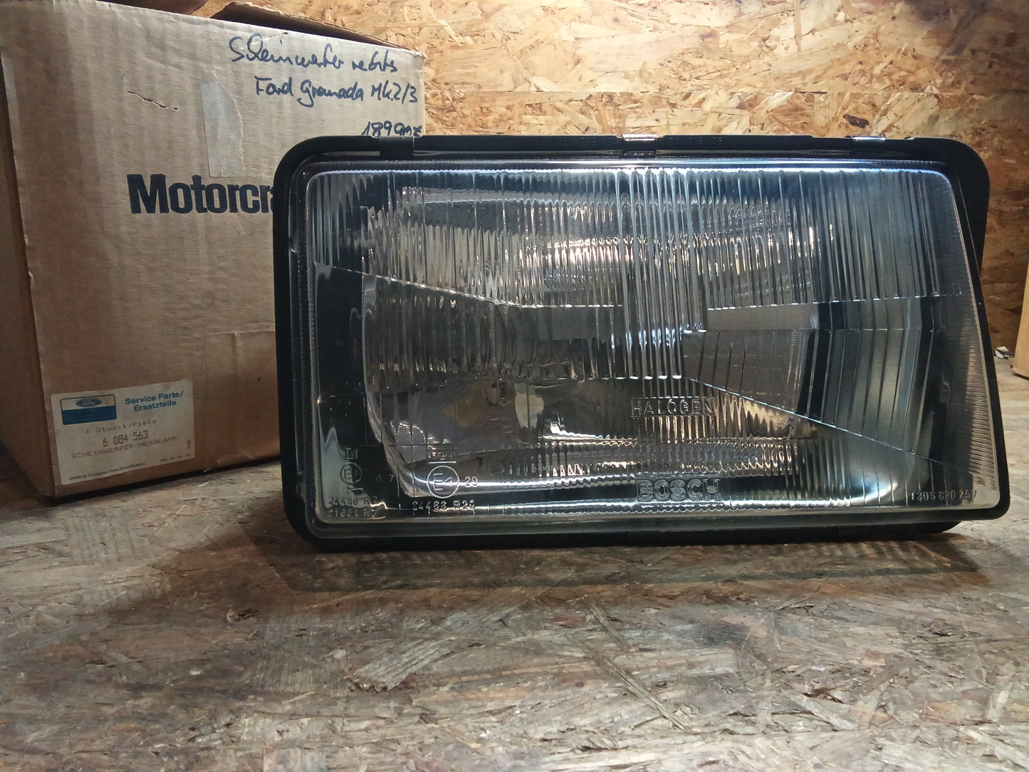 Ford Granada MK2/3 Scheinwerfer rechts Halogen original Ford NEU