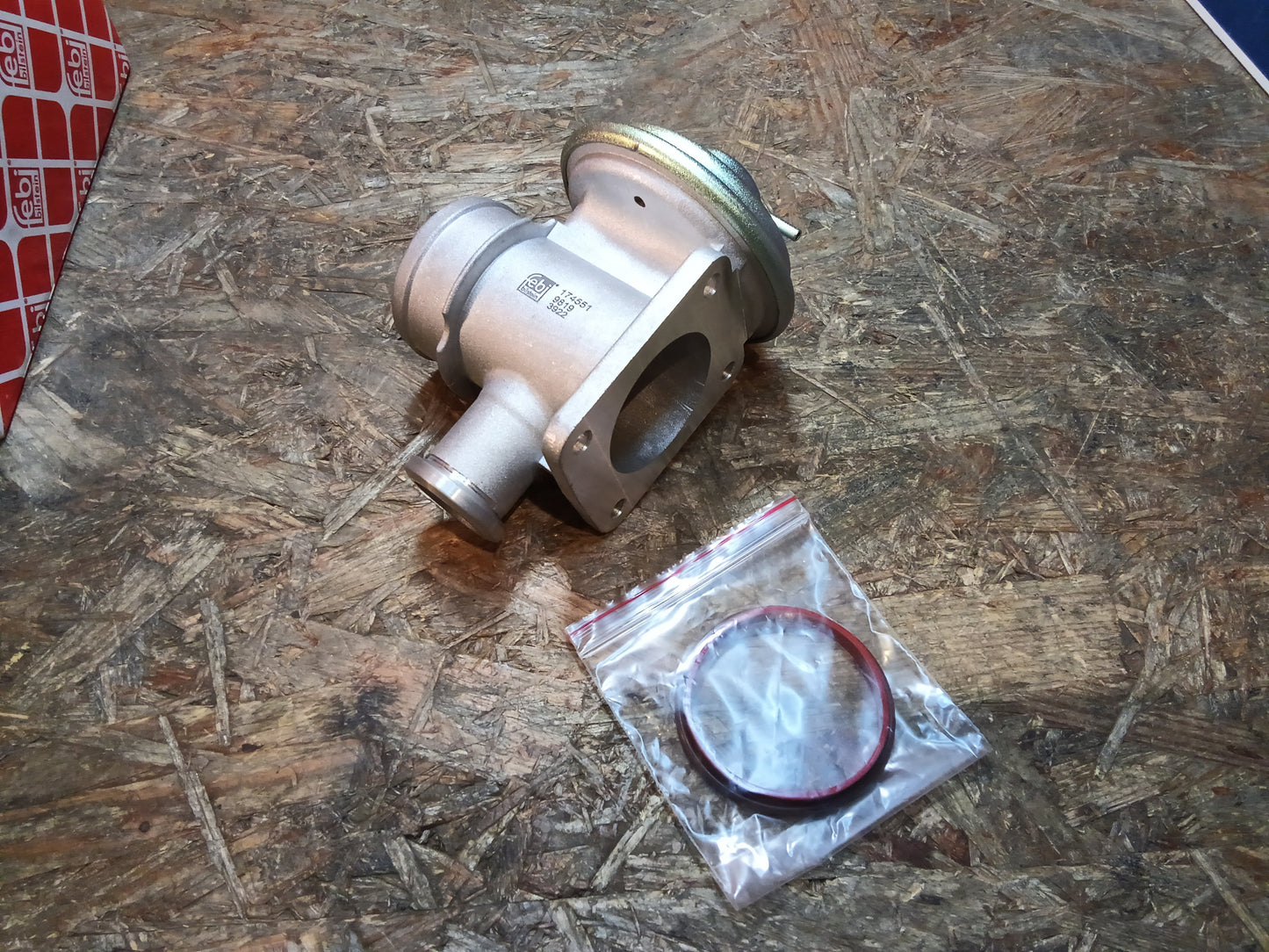 BMW E46, E39, E32, E53, E65, X5 AGR Ventil original Febi Bilstein NEU