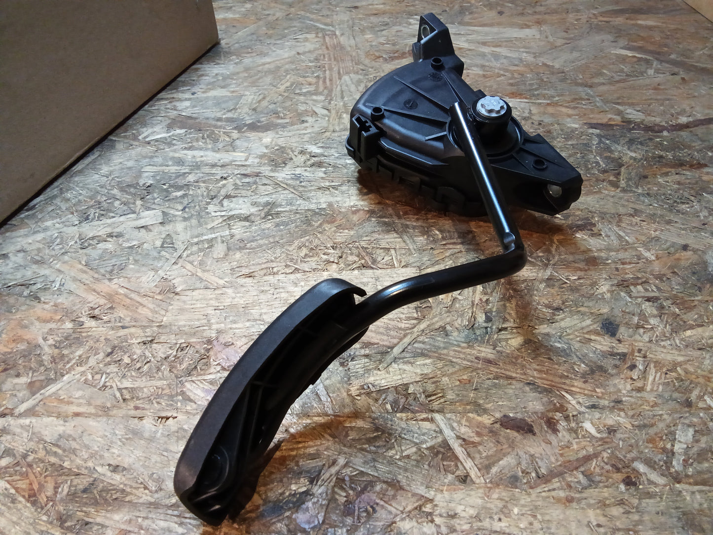 Vivaro A Gaspedal original GM NEU