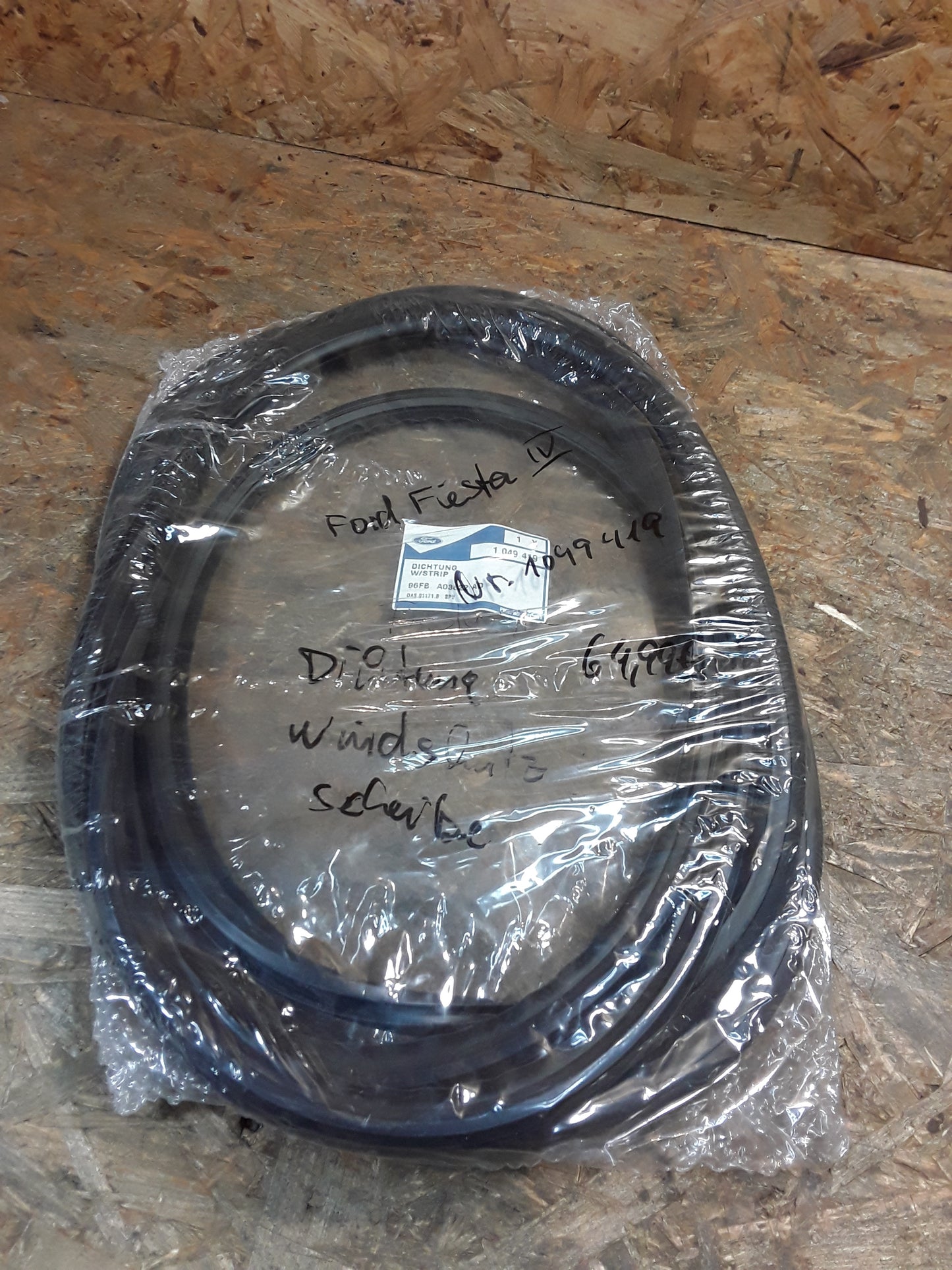 Ford Fiesta IV Dichtung Windschutzscheibe original Ford NEU