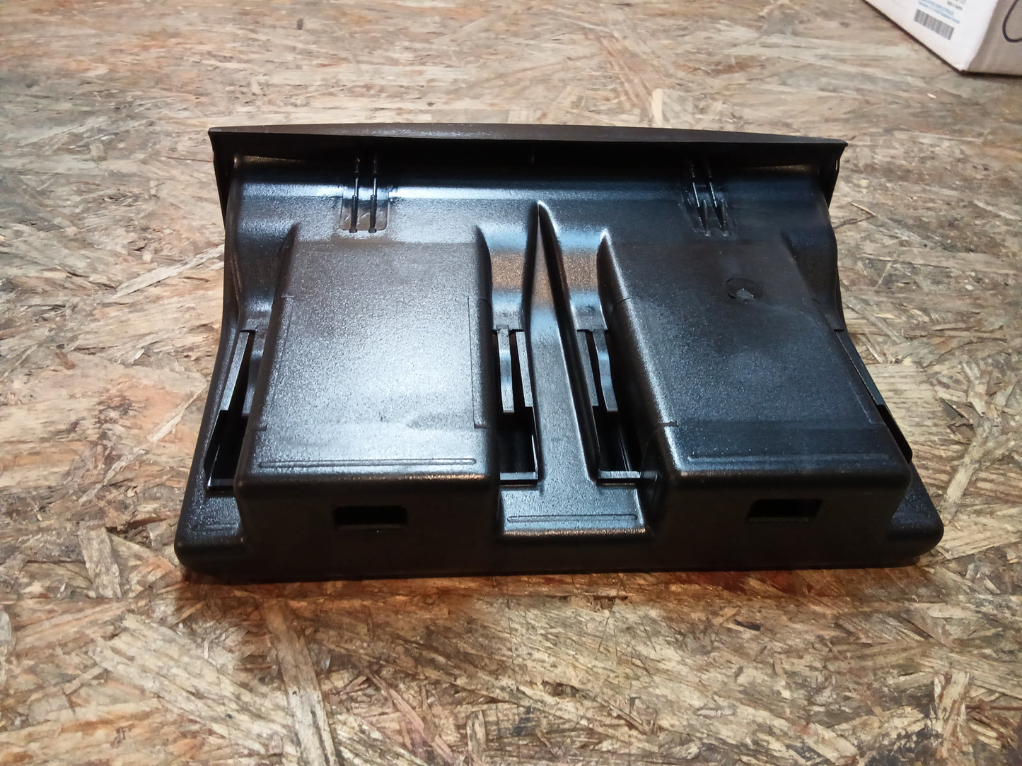 Ford Escort 95-01 Kassettenbox original Ford NEU