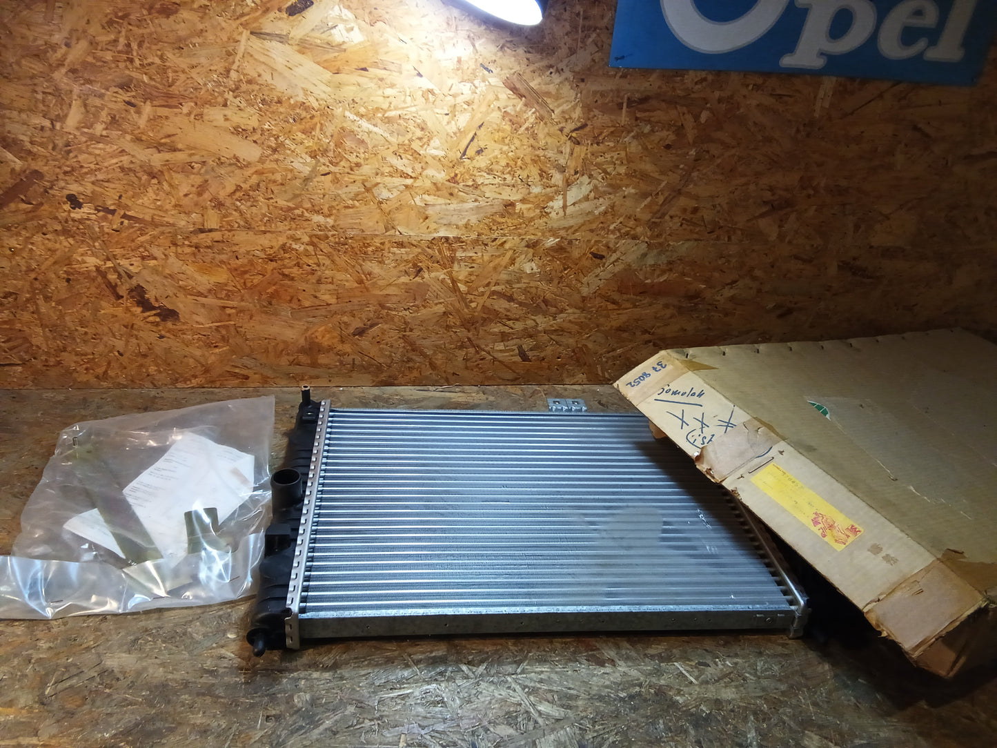 Opel Kadett D 1600D Kühler original Van Wezel NEU