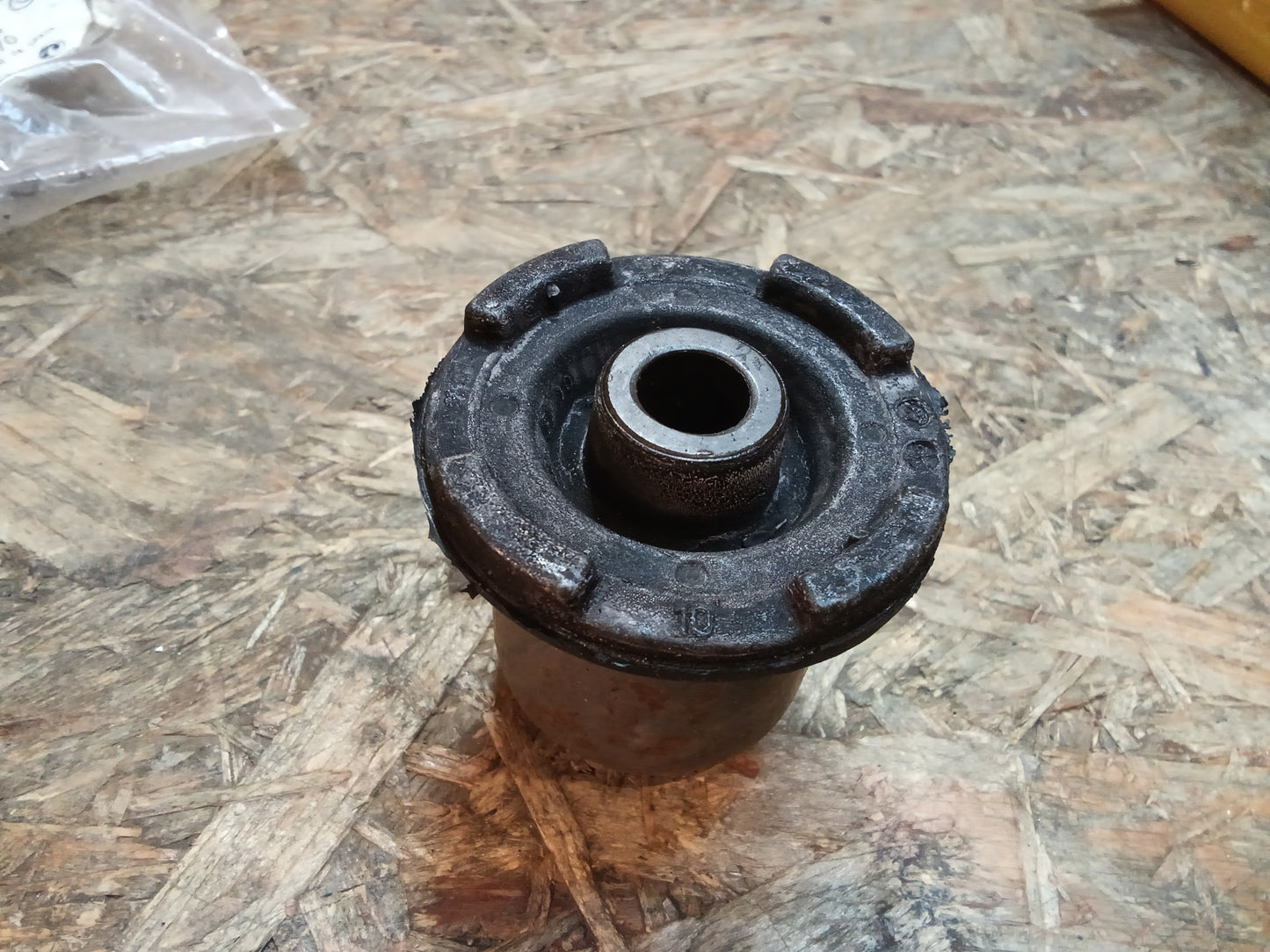 Astra G/H Meriva B Zafira A/B Lagerung Querlenker original GM NEU