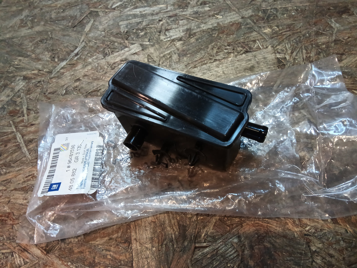 Chevrolet Captiva Aktivkohlefilter Benzin Dampf Behälter original GM NEU