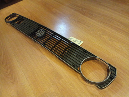 VW Polo l Audi 50 Kühlergrill original VW/Audi GEBRAUCHT mit Gebrauchsspuren