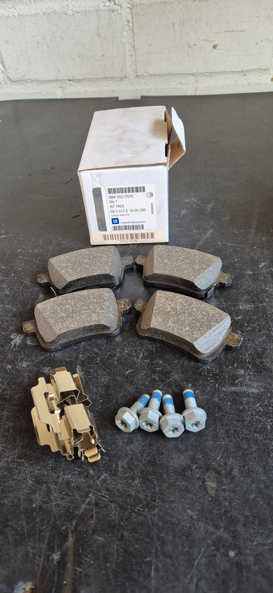 Bremsbeläge Corsa E / Adam hinten Original GM Neu