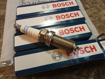 Citroen Nissan Peugeot Hyundai Kia Zündkerzensatz original Bosch NEU