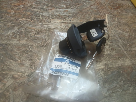 Corsa A Tankdeckel mit Schlüssel original GM NEU