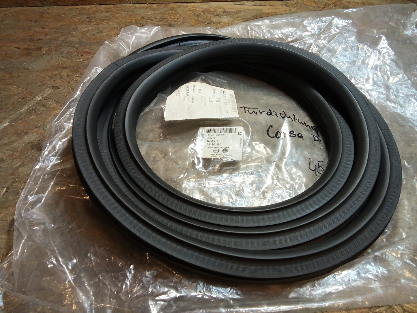 Corsa D/E Türdichtung hinten links original GM NEU