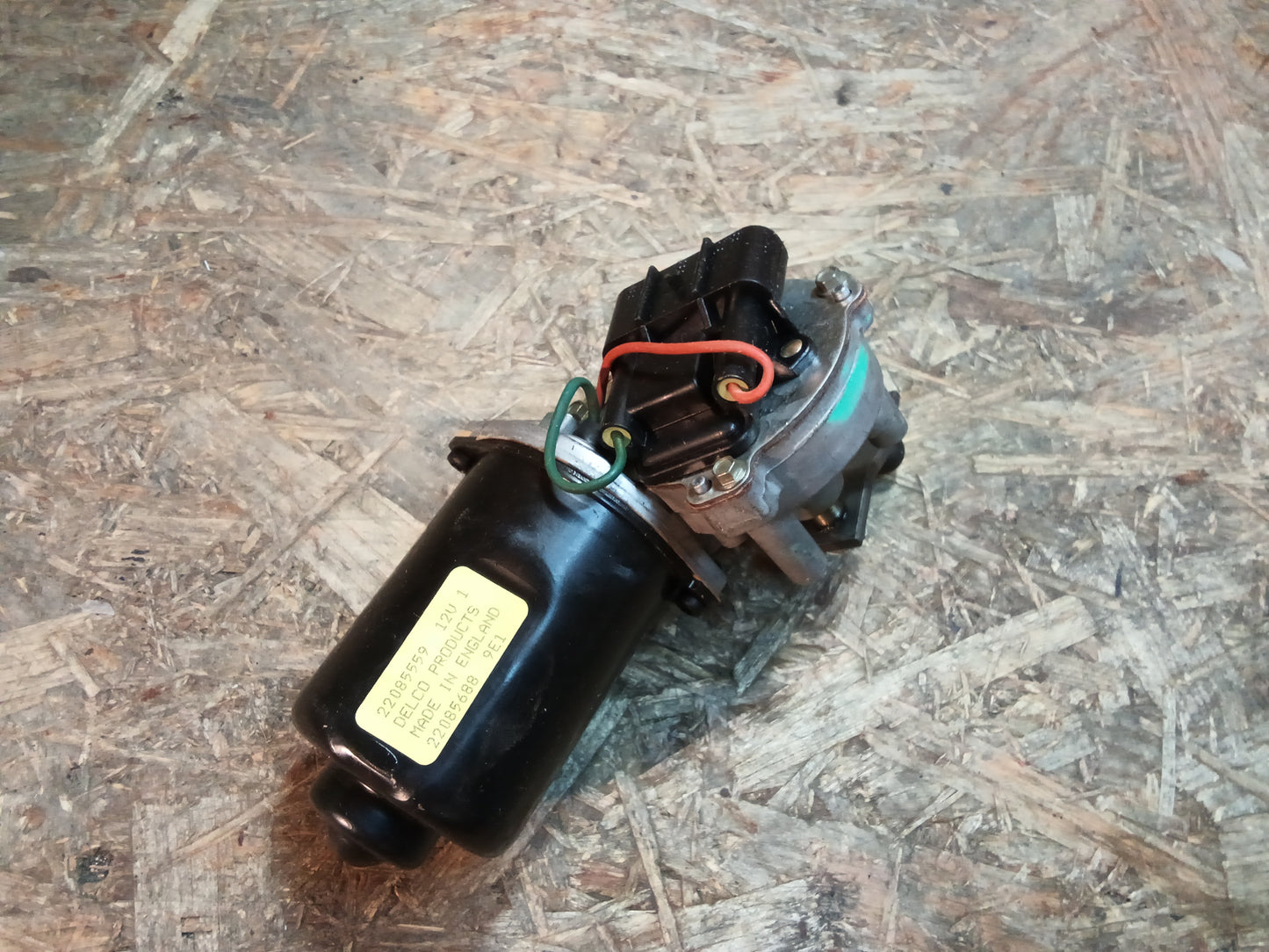 Omega A 87-93 Wischermotor 12V vorne original GM AC Delco NEU