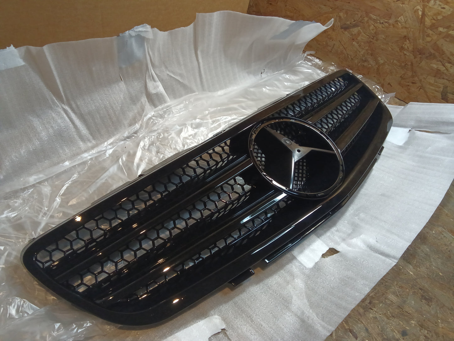Sport Kühlergrill Gloss Black für Mercedes SL R230 Pre-Facelift 2001-2006 (GRIMB0061)